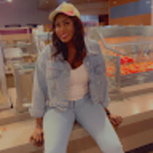 Meet your Posher, Fadila